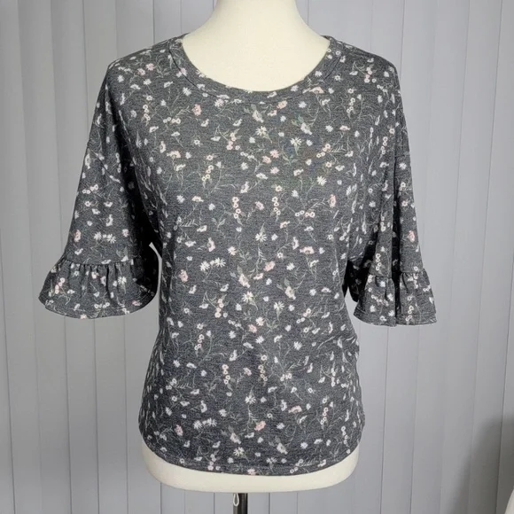 Lauren Conrad soft blue floral & heather tan tops bundle - Picture 2 of 6